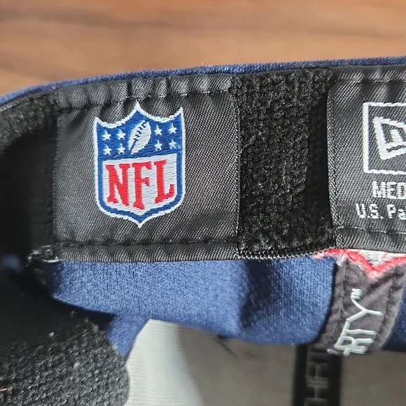 New Era, Sz Med/ Large, Patriots Hat w Red & White Stripes - Picture 4 of 8